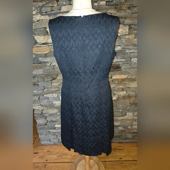 Tahari Arthur S Levine NWT Elegant Black Sleeveless Dress Pleated Skirt - Picture 2 of 10